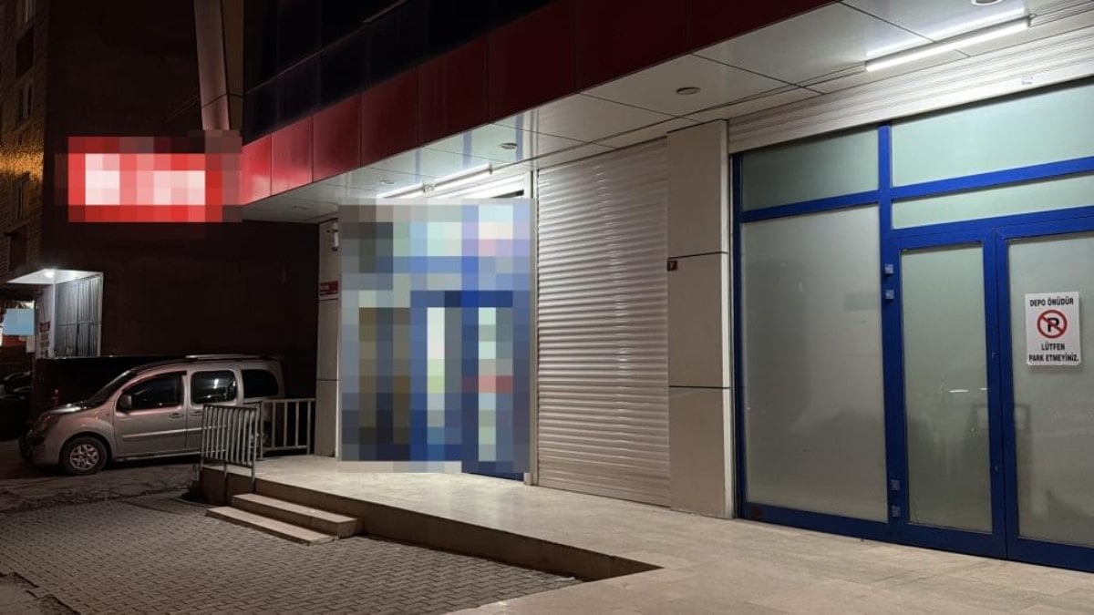 İstanbul Arnavutköy’de 14 yaşındaki şüpheliden markete silahlı saldırı