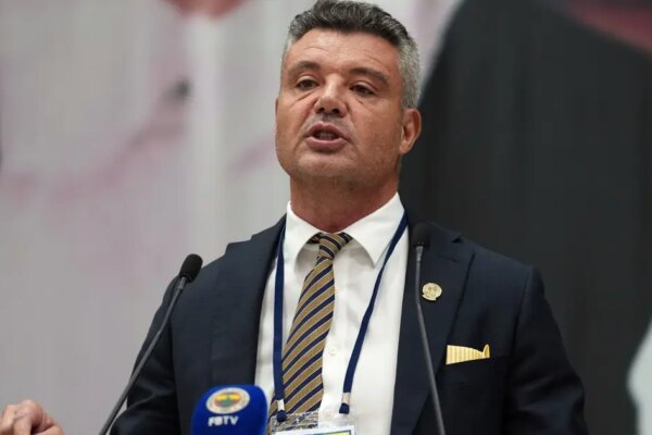 Fenerbahçe yönetimi olağanüstü toplanıyor. Tedesco ile devam edilecek mi?