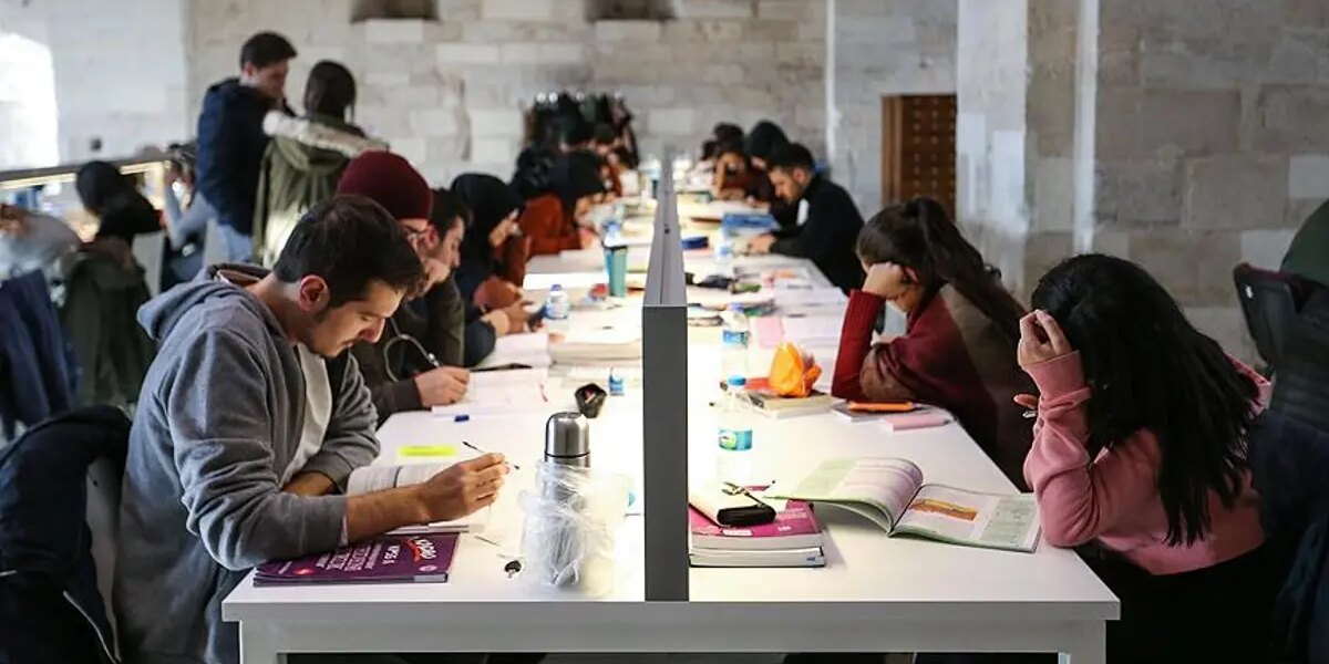 YÖK Başkanı duyurdu. Üniversitelere yeni bölümler geliyor