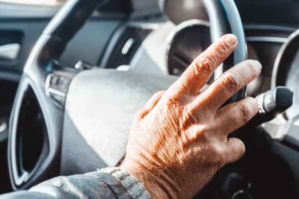 Emekliye ÖTV’siz araç verilecek mi, yasa çıkacak mı? Milyonlarca emekli beklentiye girdi