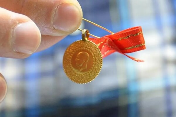 Altın fiyatları canlı 8 Nisan 2026: Altın fiyatları ne kadar oldu? Gram, çeyrek, yarım ve cumhuriyet altını alış satış fiyatları