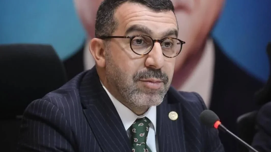 Kars Yarı Olimpik Yüzme Havuzu yenileniyor