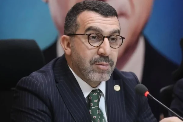 Kars Yarı Olimpik Yüzme Havuzu yenileniyor