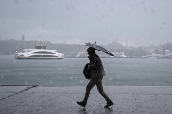 İstanbul için yağmur uyarısı. Güneşli günler yerini yağmura bırakıyor