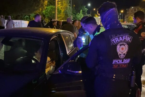 ‘Dur’ ihtarına uymayan sürücüye rekor ceza. 550 bin TL ceza, aracına 60 gün men
