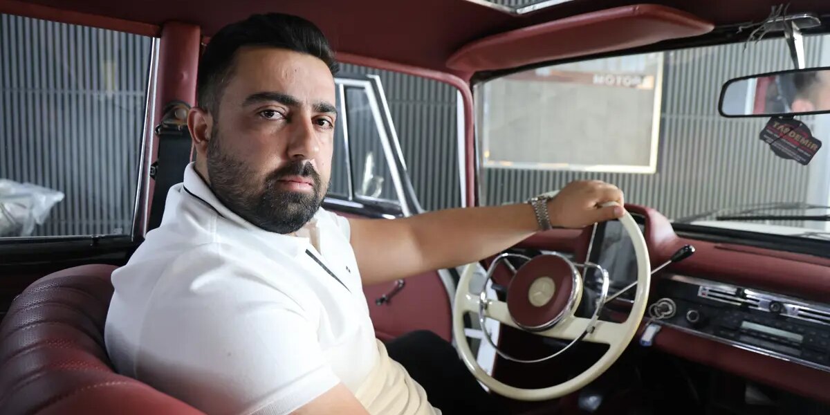 Bir kentte tek. 59 yaşındaki klasik aracına gözü gibi bakıyor