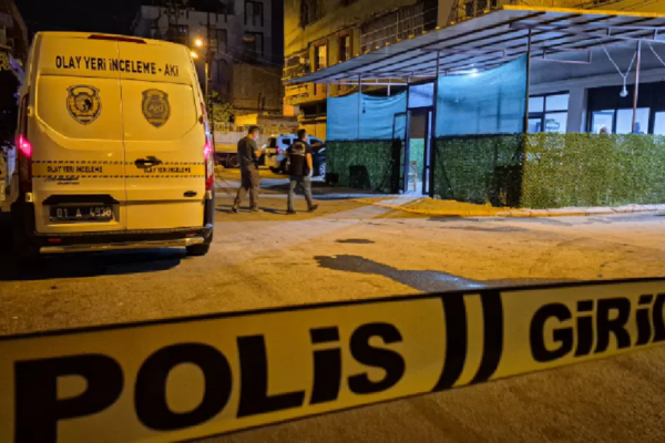 Kahvehaneye silahlı saldırı. 3 kişi yaralandı