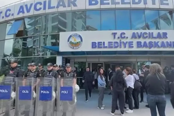Avcılar Belediyesi’ne operasyon. 12 şüpheli gözaltına alındı