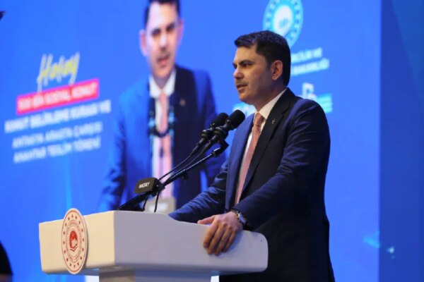 Bakan Kurum: Bu işler ahbap çavuş ilişkisiyle yürümez