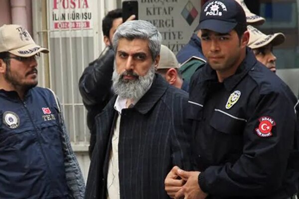 Alparslan Kuytul ve eşi gözaltına alındı