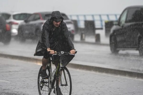 Yağış ve serin hava geldi. İstanbul’da kuvvetli yağış etkili oluyor