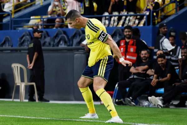 Ronaldo 980 oldu. Hedefe 20 gol kaldı