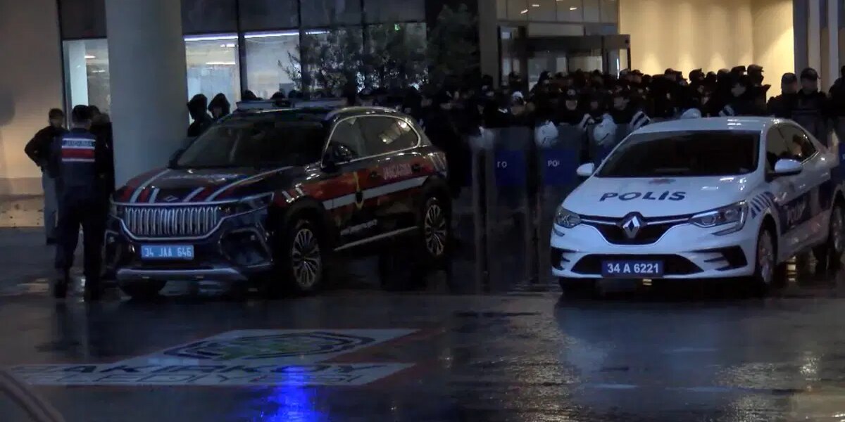Bakırköy Belediyesi’ne operasyon. 61 şüpheli adliyede