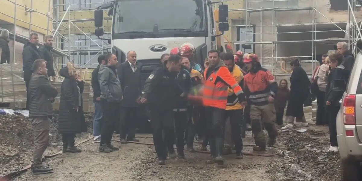 Sel nedeniyle kuyudan su tahliyesi yapan işçi hayatını kaybetti