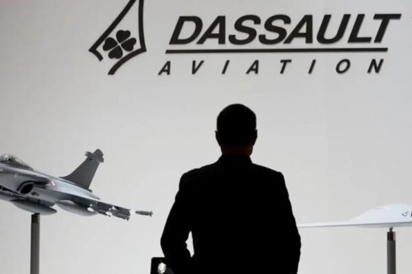 Fransa 5 milyar euroluk Rafale projesinde BAE ile ortak oldu