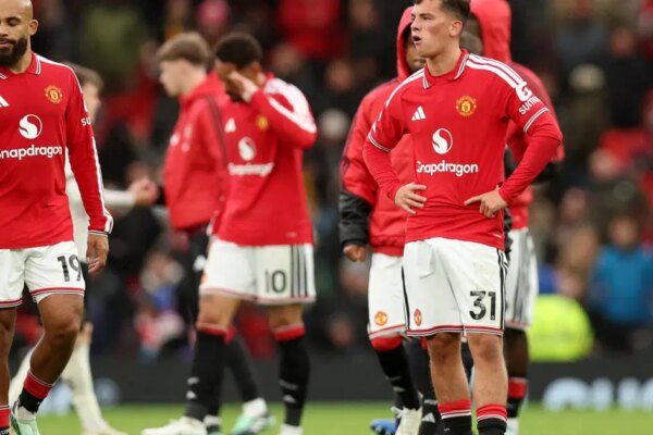 Hezimet üstüne hezimet. Manchester United sahasında Bournemouth’dan da fark yedi