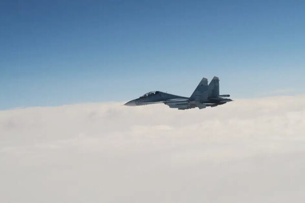 Rusya’ya ait Su-30 savaş uçağı Kaliningrad’da düştü